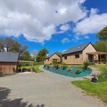 Chalets De Pont Cob Avec Spa Gouezec Exterior photo