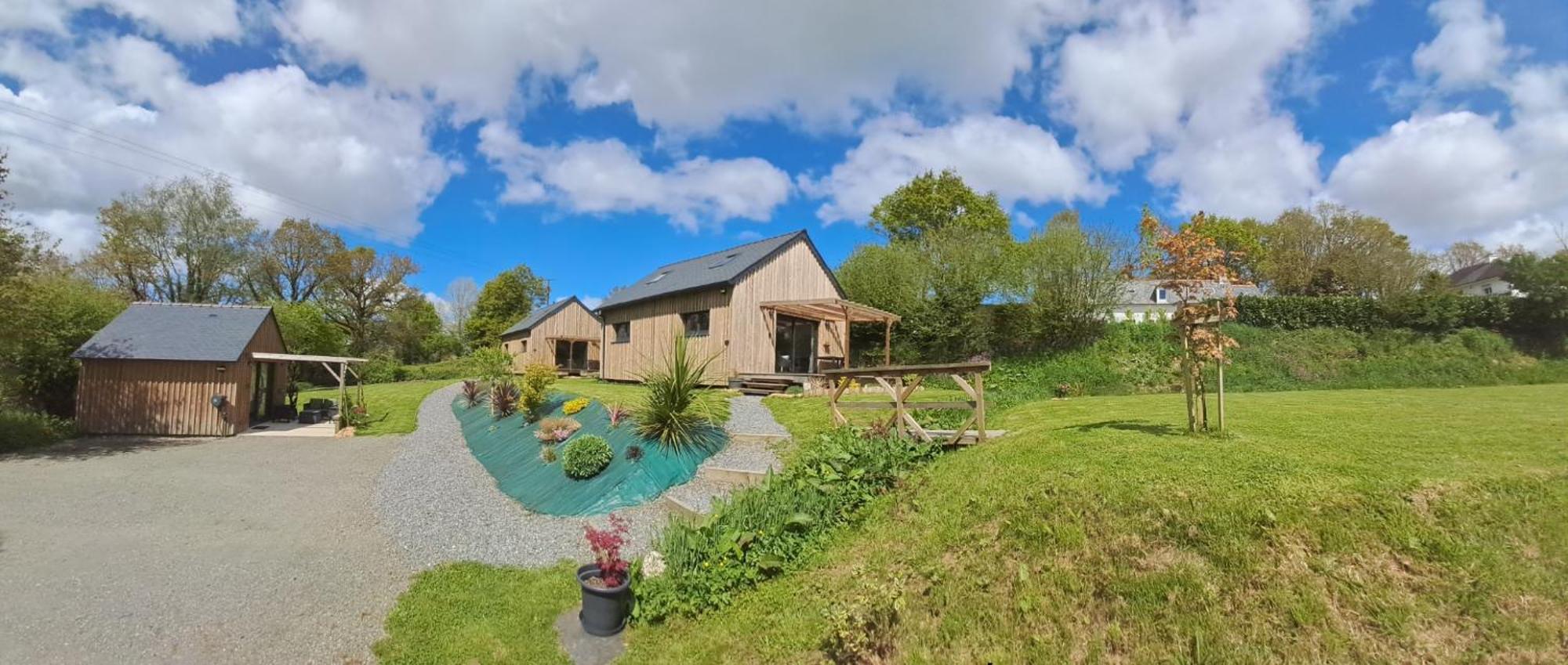 Chalets De Pont Cob Avec Spa Gouezec Exterior photo