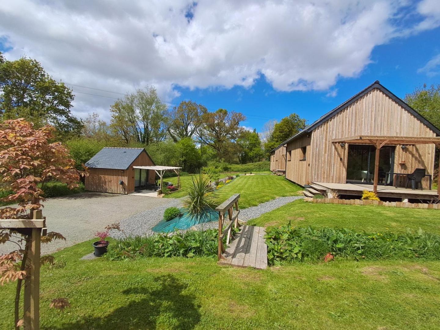 Chalets De Pont Cob Avec Spa Gouezec Exterior photo