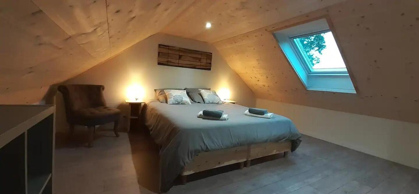 Chalets De Pont Cob Avec Spa Gouezec Exterior photo